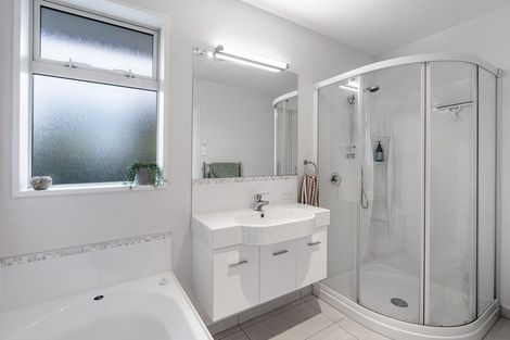 Photo of property in 51 Carradale Avenue, Broomfield, Christchurch, 8042