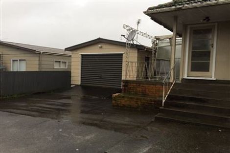 Photo of property in 5 Dennis Road, Papatoetoe, Auckland, 2025