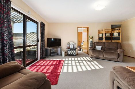 Photo of property in 124 Pikarere Street, Titahi Bay, Porirua, 5022