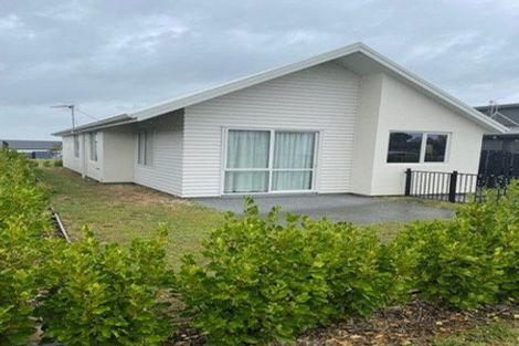 Photo of property in 23a-b Astrolabe Street, Cannons Creek, Porirua, 5024