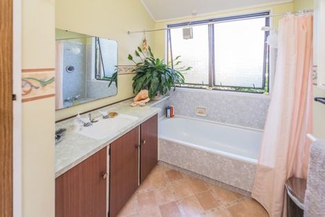 Photo of property in 22 Taranaki Street, Saint Johns Hill, Whanganui, 4501