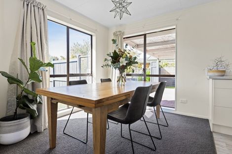 Photo of property in 36 James Cook Street, Havelock North, 4130