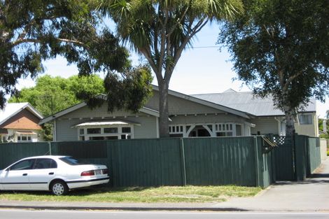 Photo of property in 2/19 Hills Road, Edgeware, Christchurch, 8013