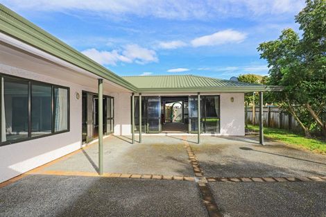 Photo of property in 5 Pukekura Place, Taradale, Napier, 4112