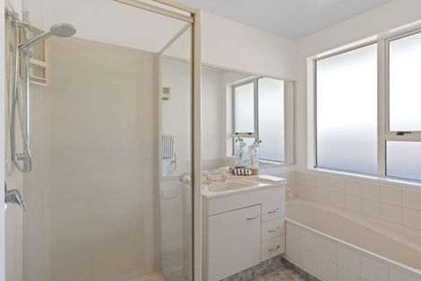 Photo of property in 23 Wittys Road, Avonhead, Christchurch, 8042