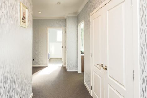 Photo of property in 4 Brougham Place, Springvale, Whanganui, 4501