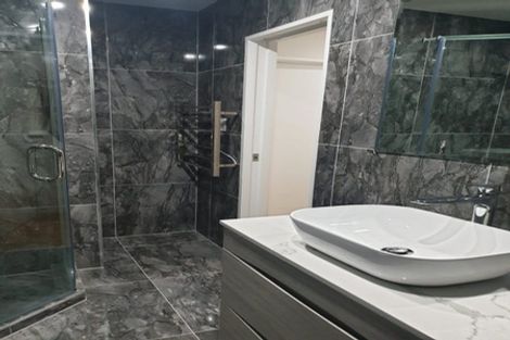 Photo of property in 32 Cooladawson Drive, Flat Bush, Auckland, 2019