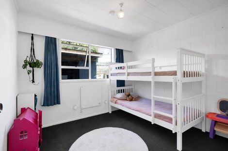 Photo of property in 1/8 Ross Place, Blagdon, New Plymouth, 4310