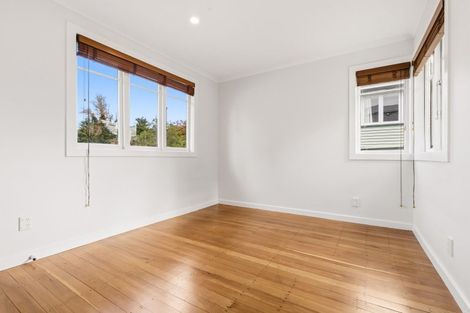 Photo of property in 5 Hakiaha St (state Highway 4), Taumarunui, 3920