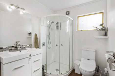 Photo of property in 9 Clifford Road, Johnsonville, Wellington, 6037