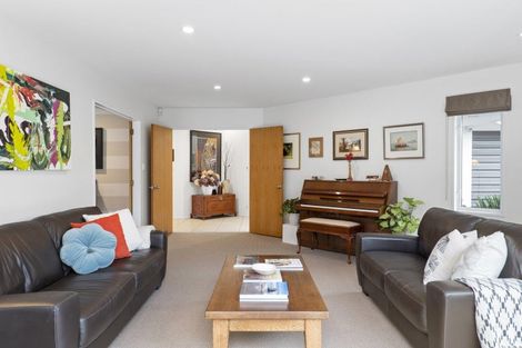 Photo of property in 20 Derenzy Place, Avonhead, Christchurch, 8042