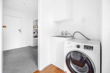 Photo of property in 1 Kelvin Place, Hamilton East, Hamilton, 3216