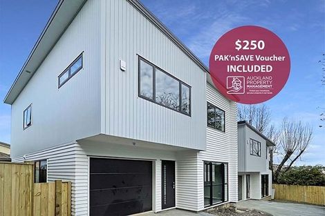 Photo of property in 7a Ballial Place, West Harbour, Auckland, 0618