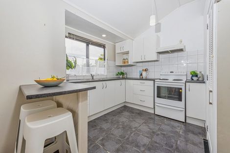 Photo of property in 2/109 Don Buck Road, Massey, Auckland, 0614