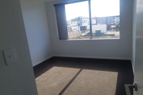 Photo of property in 5 Gunn Way, Hobsonville, Auckland, 0616