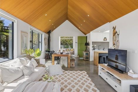 Photo of property in 49rb Oceana Drive, Welcome Bay, Tauranga, 3175