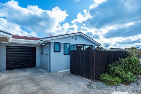 Photo of property in 63 Bridge Street, New Brighton, Christchurch, 8062