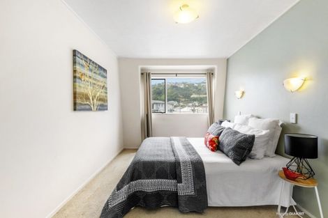 Photo of property in 100f7 Lyall Parade, Lyall Bay, Wellington, 6022