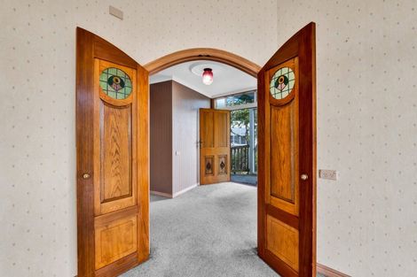 Photo of property in 64 Waiwaka Terrace, Strandon, New Plymouth, 4312