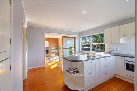 Photo of property in 28 O'donn Avenue, Beach Haven, Auckland, 0626