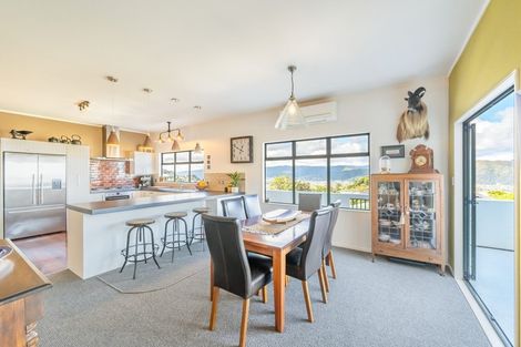 Photo of property in 117 Normandale Road, Normandale, Lower Hutt, 5010