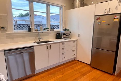 Photo of property in 155 Weston Road, St Albans, Christchurch, 8052