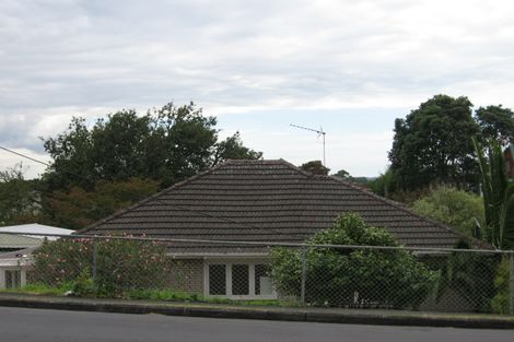Photo of property in 2/87 Rimu Street, New Lynn, Auckland, 0600