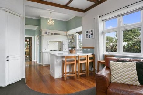 Photo of property in 27 Princes Street, Cambridge, 3434