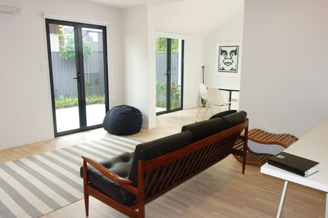 Photo of property in 2/388 Montreal Street, Christchurch Central, Christchurch, 8013