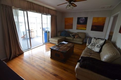 Photo of property in 105 Bond Crescent, Forrest Hill, Auckland, 0620