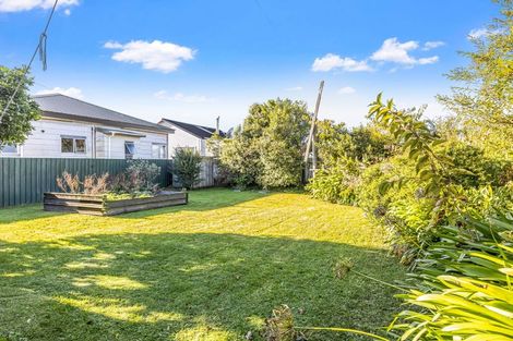 Photo of property in 35 Queen Street, Westport, 7825