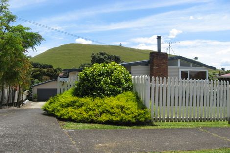 Photo of property in 77 Miller Road, Mangere Bridge, Auckland, 2022