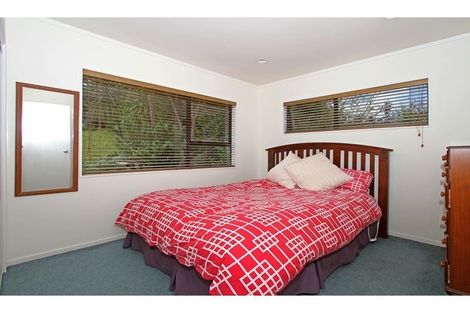 Photo of property in 2/1 Flavia Close, Torbay, Auckland, 0630