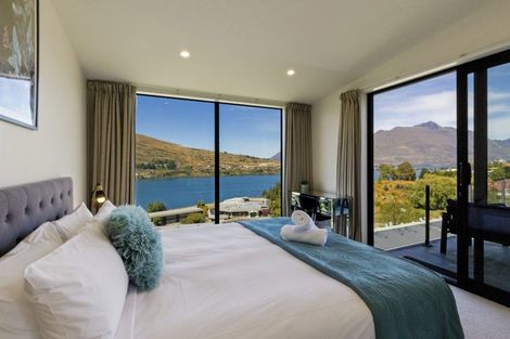 Photo of property in 8 Goldrush Way, Queenstown, 9300