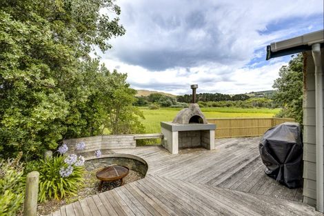 Photo of property in 106 Tiakitai Road, Waimarama, Havelock North, 4294