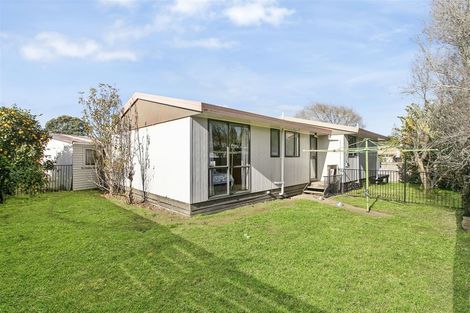 Photo of property in 6 Cameron Place, Ranui, Auckland, 0612