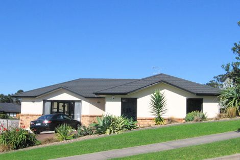 Photo of property in 2 San Angelo Court, Henderson, Auckland, 0612
