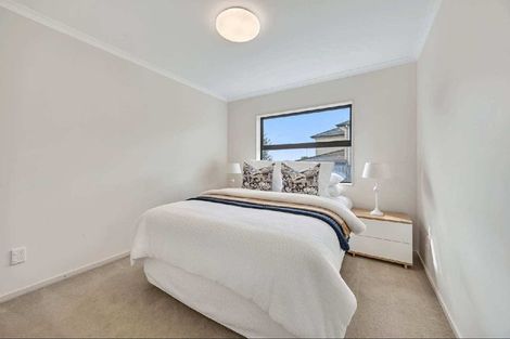 Photo of property in 10 Bonny Crescent, Massey, Auckland, 0614