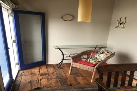 Photo of property in 2u7 King Street, Mount Cook, Wellington, 6021