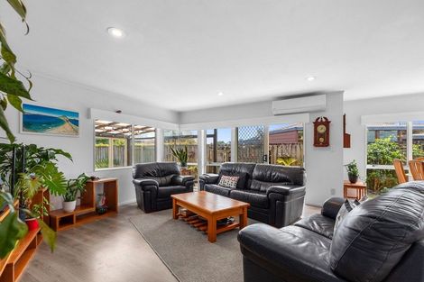 Photo of property in 16 Kentia Avenue, Mount Maunganui, 3116