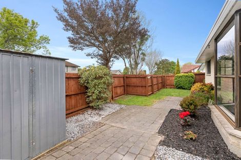 Photo of property in 37 Karnak Crescent, Russley, Christchurch, 8042