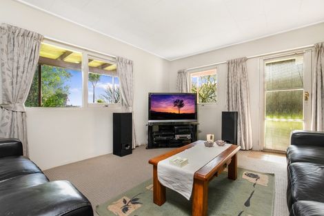 Photo of property in 9 Seakens Way, Glen Eden, Auckland, 0602