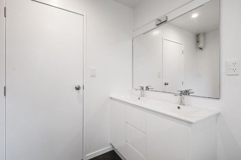 Photo of property in 53 Hamilton Road, Cambridge, 3434