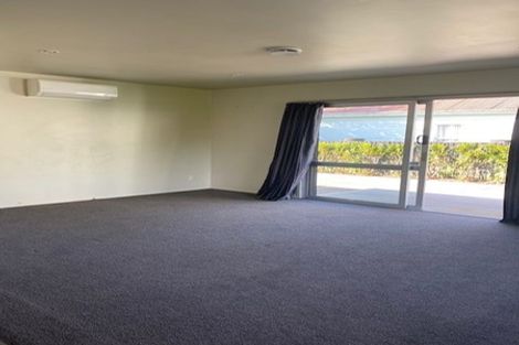 Photo of property in 64 Crofton Road, Harewood, Christchurch, 8051