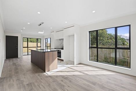 Photo of property in 543b Massey Road, Mangere, Auckland, 2022