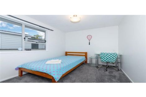 Photo of property in 3 Surman Place, Glen Eden, Auckland, 0602