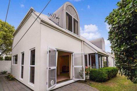 Photo of property in 4 Broadfell Avenue, Avonhead, Christchurch, 8042