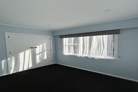 Photo of property in 74 Akaroa Drive, Maupuia, Wellington, 6022