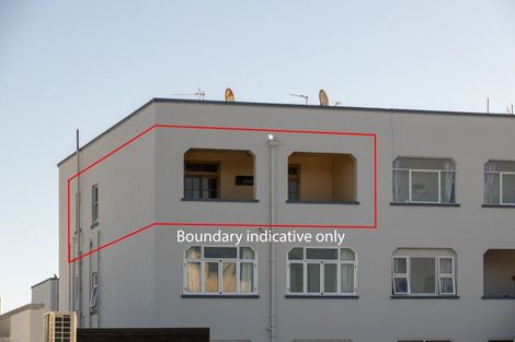 Photo of property in Devonport Apartments, 50/127 Saint Aubyn Street, New Plymouth, 4310