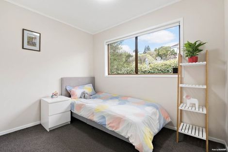Photo of property in 111 Becroft Drive, Forrest Hill, Auckland, 0620
